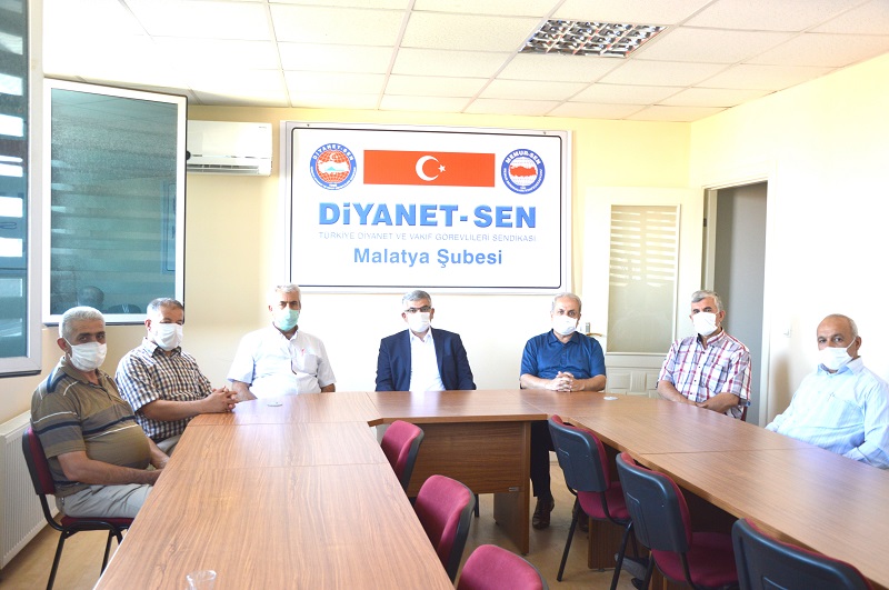 Diyanet-Sen’den Hükümete Çağrı “Çifte Standarda Son Verilsin” Diyanet-Sen, Diyanet İşleri Başkanlığı’nda