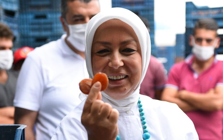 Çalık: TMO Pazartesi Günü Kayısı Alımına Başlıyor AK Parti MKYK üyesi