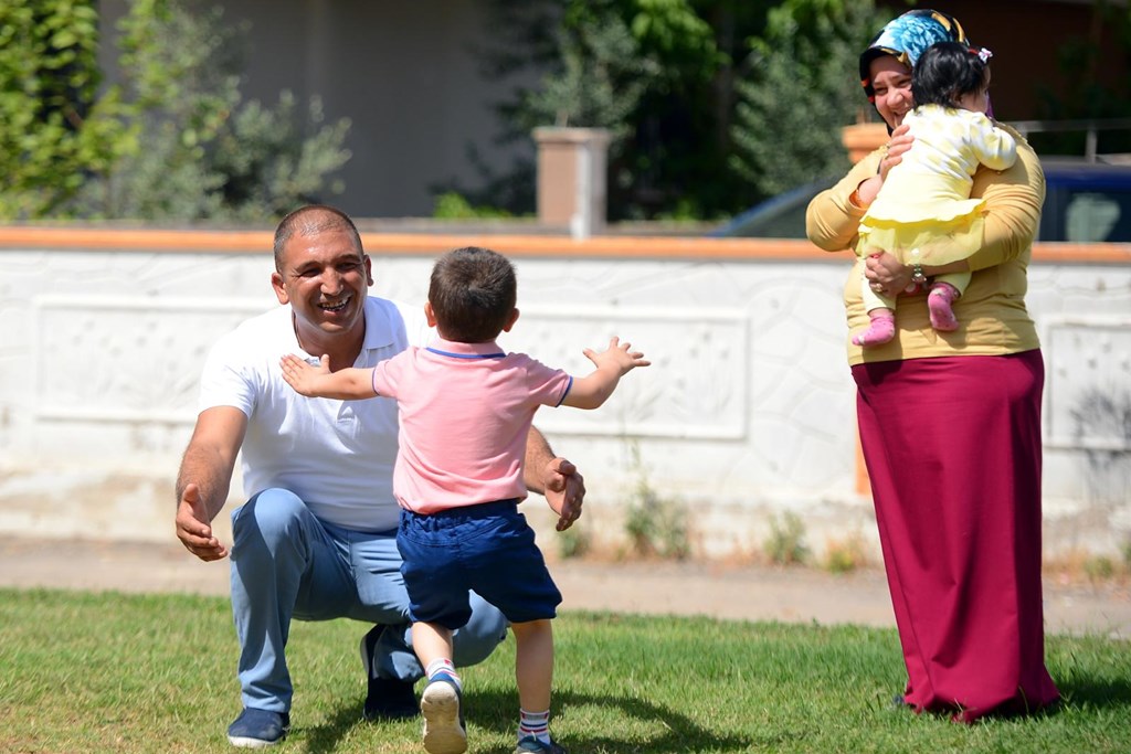 Rehber Koruyucu Ailelik Uygulaması Başlıyor Aile, Çalışma ve Sosyal