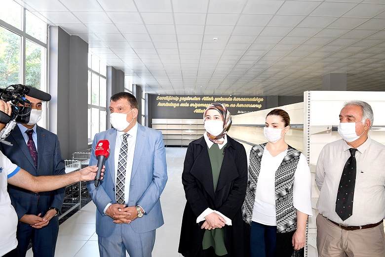 Vahap  Küçük Hayır Çarşısı Kuruldu Malatya Büyükşehir Belediye Başkanı