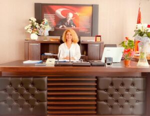Arguvan’a İlk Kadın Müdür Arguvan’a İlk Kadın Müdür