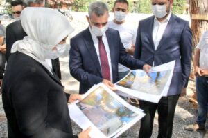 AK Parti Heyeti Yeşilyurt’a Çıkarma Yaptı