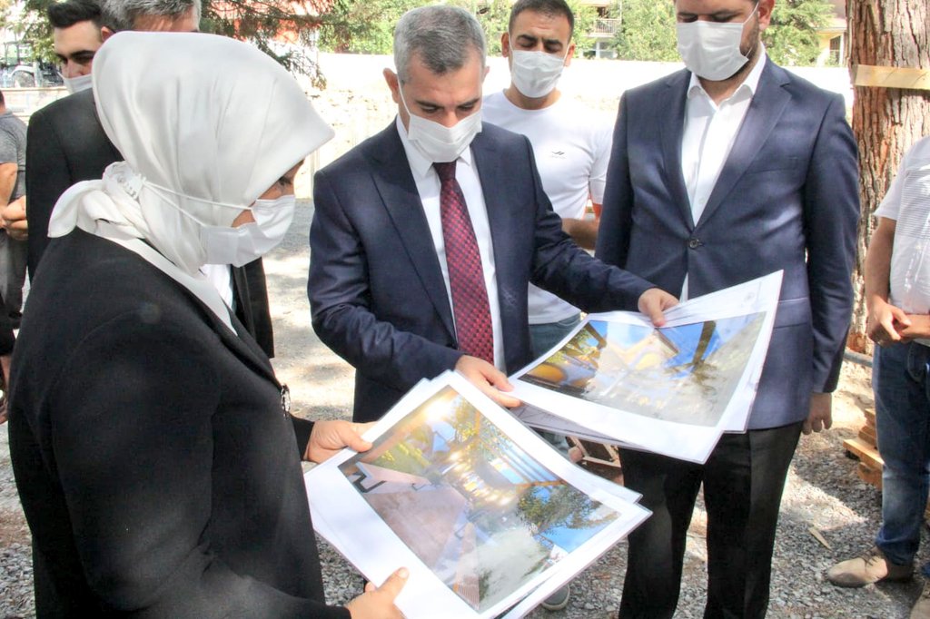 AK Parti Heyeti Yeşilyurt’a Çıkarma Yaptı AK Parti MKYK üyesi
