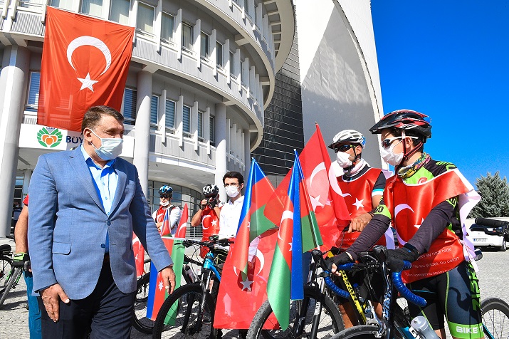 “İki Devlet Tek Millet” İçin Pedal Çevirdiler Malatya Kent Konseyi Bisiklet