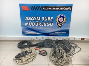 Kablo Hırsızı Suçüstü Yakalandı