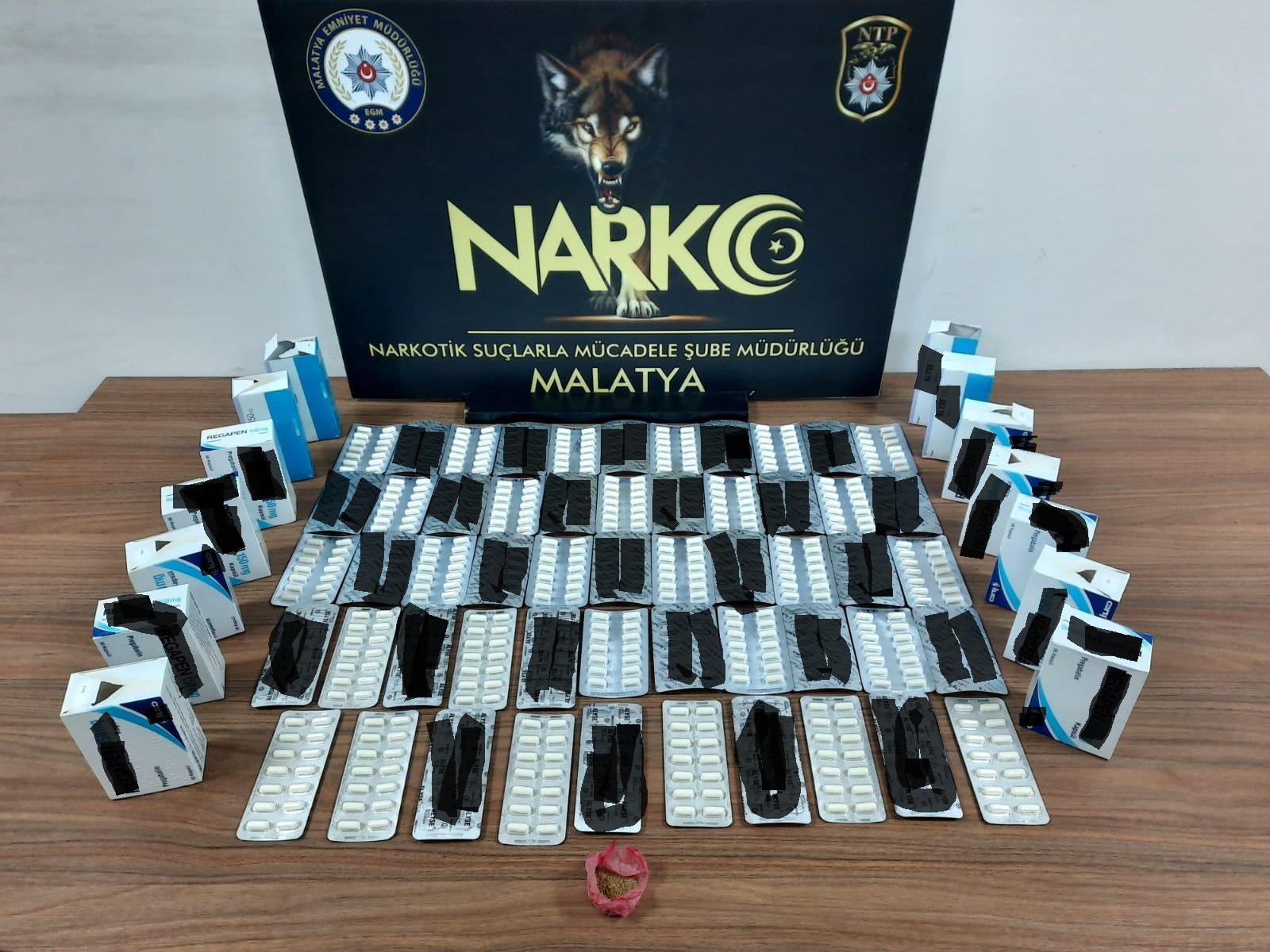 Torbacının Üzerinden 836 Uyuşturucu Hap Çıktı Malatya uyuşturucuya savaş açan