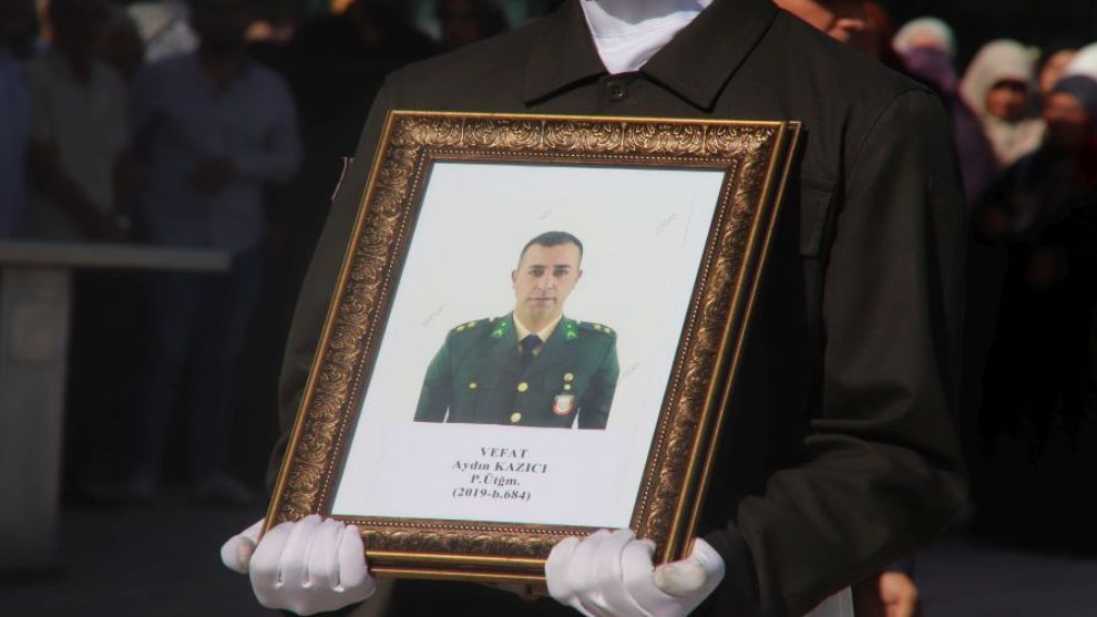 Acımasız İnfaz: Ağabeyini ve