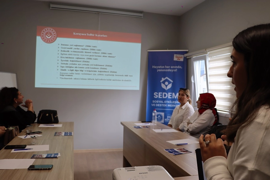 Maltepe Belediyesi’nde kadına yönelik şiddetle mücadele eğitimi  İstanbul'da Maltepe Belediyesi,