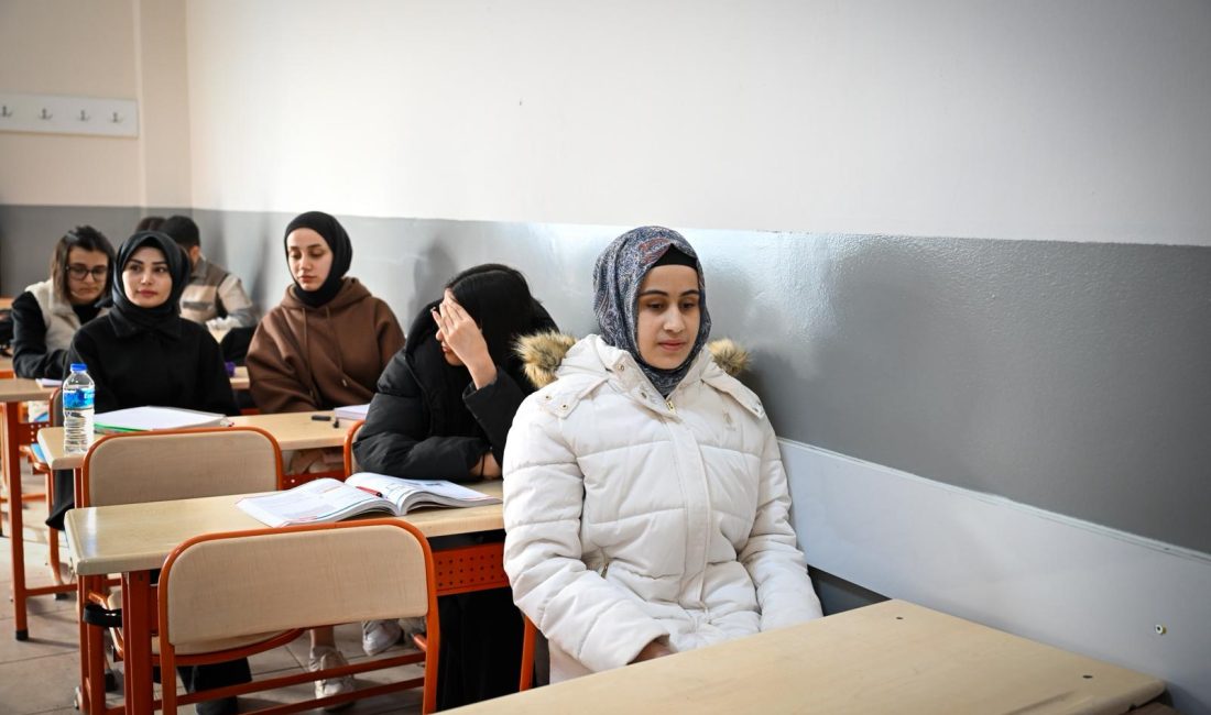 Malatya’da doğuştan görme engelli iki